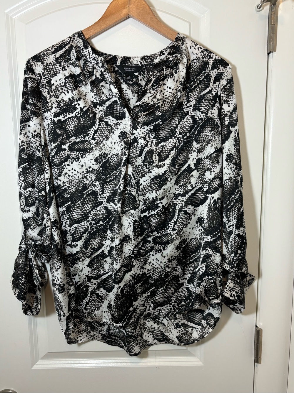 Simply Vera Vera Wang Black & White Snake-Print Button Front Blouse